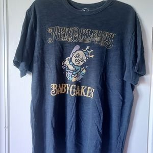 New Orleans Baby Cakes 47 tee sz L EUC